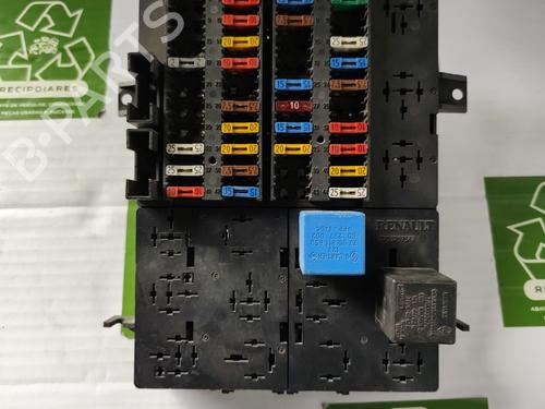 Used Fuse box RENAULT MASTER II Bus (JD) [1997-2010]  31728244