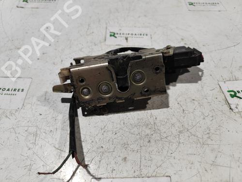 Used Front left lock MERCEDES-BENZ VITO Van (W638) [1997-2003]  31733486