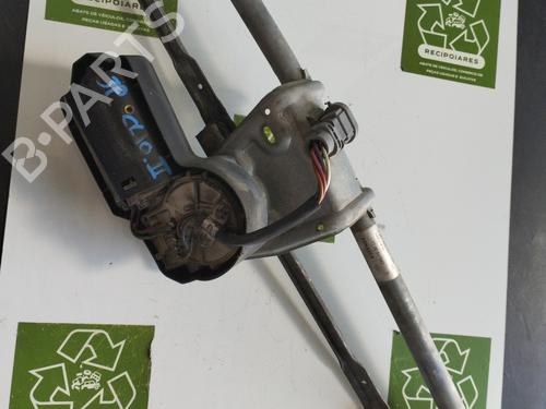 Used Front wiper motor RENAULT CLIO II (BB_, CB_) [1998-2016]  31728592