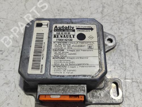 Used ECU airbags RENAULT CLIO I Hatchback Van (S57_) [1991-1998]  31741197