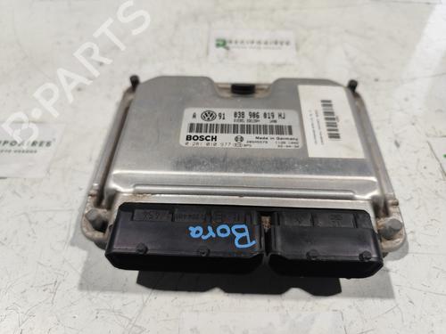 Used Engine control unit (ECU) VW BORA I (1J2) [1998-2013]  31733055