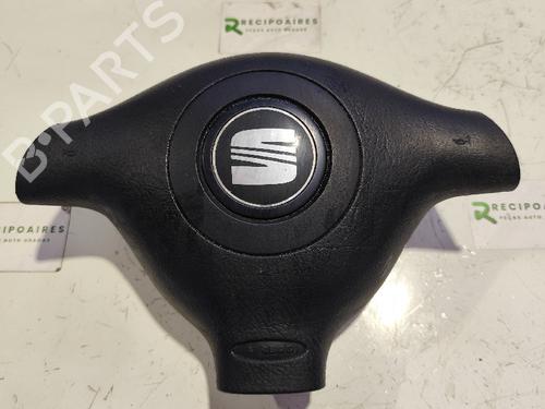 Used Driver airbag SEAT LEON (1M1) [1999-2006]  31738347