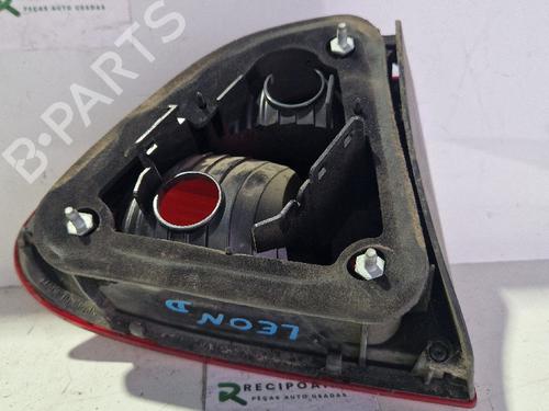 Right taillight SEAT LEON (1M1) | BP31732406C35