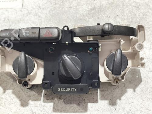 Klimabedienteil für TOYOTA YARIS VERSO VAN (_P2_) [2000-2005]  31744466