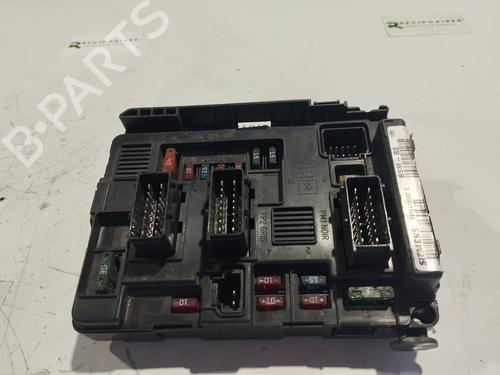 Used Fuse box Fuse box CITROËN BERLINGO / BERLINGO FIRST Box Body/MPV (M_) [1996-2011] 31738963 31738963