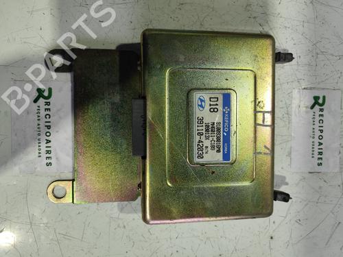 Used Engine control unit (ECU) Engine control unit (ECU) HYUNDAI H-1 Van (A1) [1997-2008] 31732878 31732878