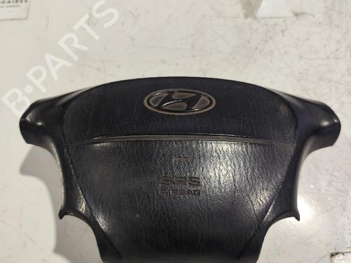 Used Driver airbag HYUNDAI H-1 Van (A1) [1997-2008]  31740694