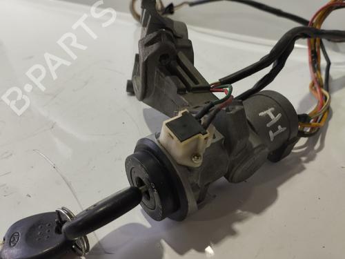 Used Switch HYUNDAI H-1 Van (A1) [1997-2008]  31746252