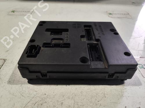 Used Fuse box RENAULT SCÉNIC I MPV (JA0/1_, FA0_) [1999-2010]  31735105