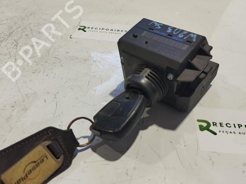 Used Switch MERCEDES-BENZ C-CLASS (W203) [2000-2007]  31728433