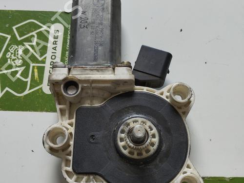 Left front window motor MERCEDES-BENZ C-CLASS (W203) | BP31728520E21