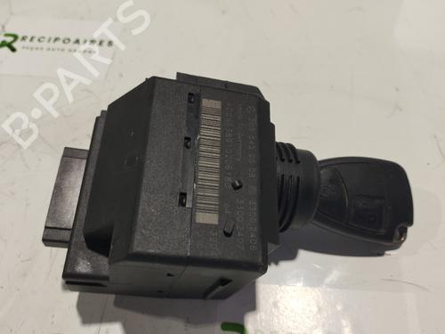 Used Switch MERCEDES-BENZ C-CLASS (W203) [2000-2007]  31732411