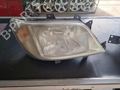 Højre forlygte MERCEDES-BENZ SPRINTER 2-t Van (B901, B902) [1995-2006]  31727482