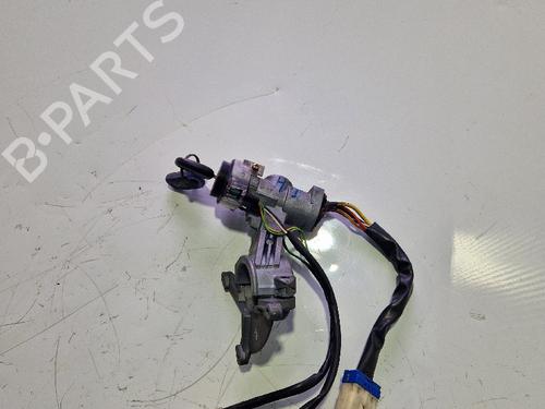 Used Switch HYUNDAI H-1 Van (A1) [1997-2008]  31746285