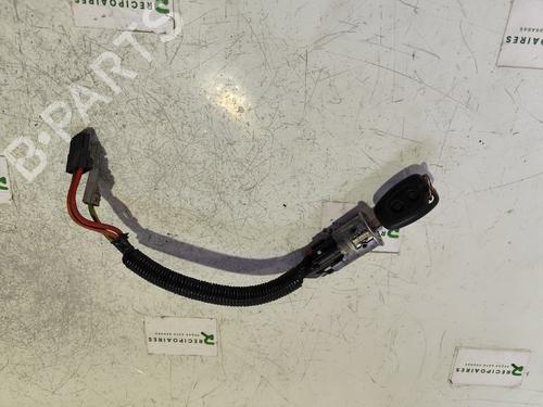 Used Switch OPEL VIVARO A Bus (X83) [2001-2015]  31744010