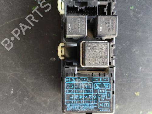 Sikringsdåse MITSUBISHI SPACE STAR MPV (DG_A) [1998-2004]  31727782