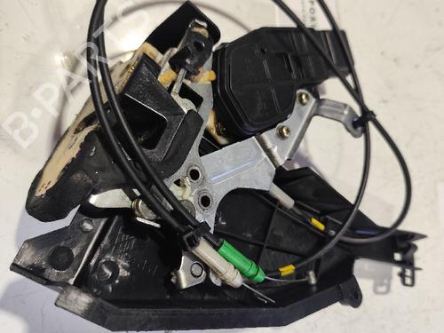 Used Rear right lock TOYOTA COROLLA (_E12_) [2001-2008]  31731793