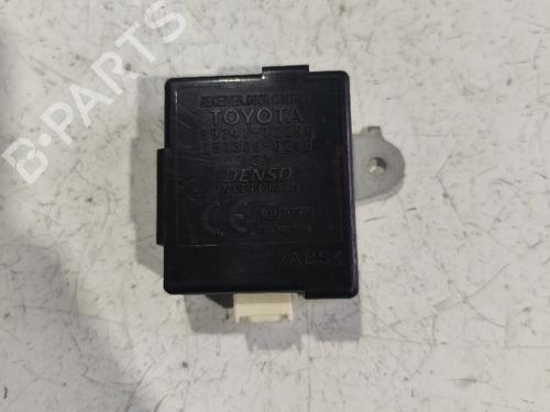 Used Electronic module TOYOTA COROLLA Estate (_E12_) [2001-2008]  31732872