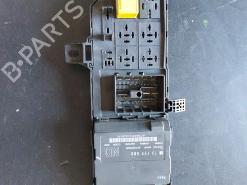 Used Fuse box OPEL VECTRA C (Z02) [2002-2009]  31727969