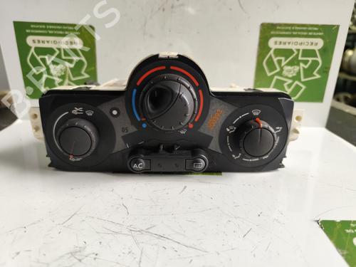 Used Climate control RENAULT MEGANE II (BM0/1_, CM0/1_) [2001-2012]  31729516