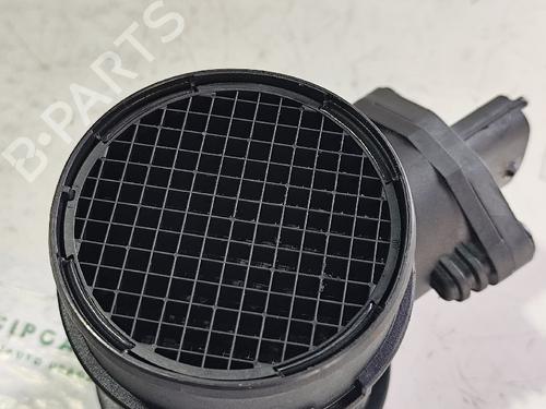 Used Mass air flow sensor OPEL ASTRA G Estate (T98) [1998-2005]  31731560
