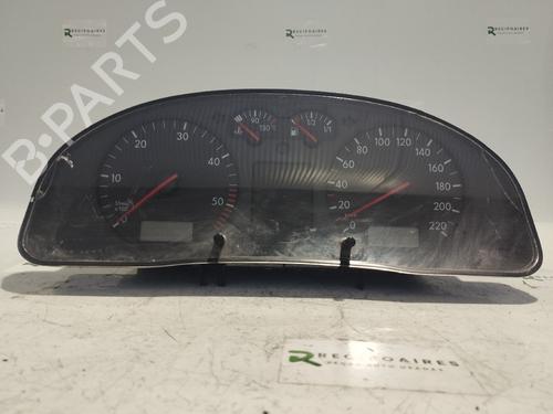 Used Instrument cluster VW PASSAT B5 (3B2) [1996-2001]  31726884