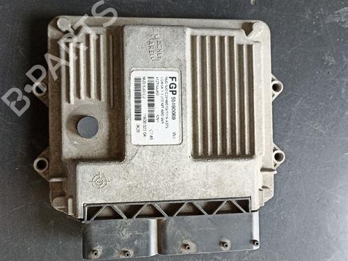 Used Engine control unit (ECU) OPEL CORSA C (X01) [2000-2009]  31726525
