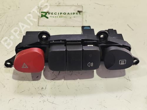 Interruttore HYUNDAI H-1 Van (A1) [1997-2008]  31737970