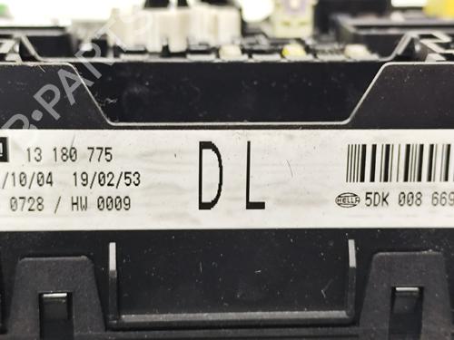 Fuse box OPEL ASTRA H (A04) | BP31745029E1