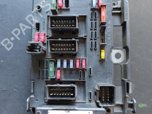 Used Fuse box PEUGEOT 307 (3A/C) [2000-2012]  31728006