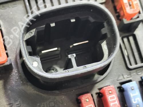 Fuse box PEUGEOT 307 SW (3H) | BP31739571E1