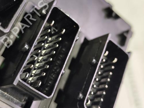 Fuse box PEUGEOT 407 SW (6E_, 6D_) | BP31739357E1