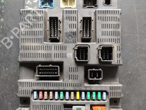 Used Fuse box Fuse box CITROËN C4 I (LC_) [2004-2014] 31728013 31728013