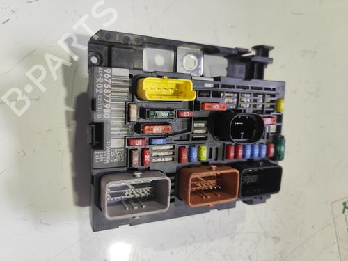 Used Fuse box CITROËN C5 II Break (RE_) [2004-2008]  31739625