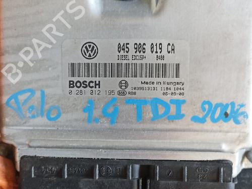 Used Engine control unit (ECU) VW POLO IV (9N_, 9A_) [2001-2014]  31726086