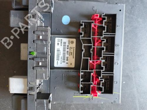 Used Fuse box VW PASSAT B6 (3C2) [2005-2011]  31727698