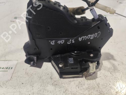 Used Front right lock TOYOTA COROLLA (_E12_) [2001-2008]  31733599
