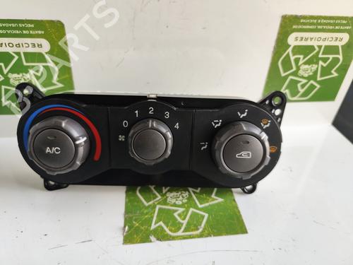 Used Climate control HYUNDAI MATRIX (FC) [2001-2010]  31729344