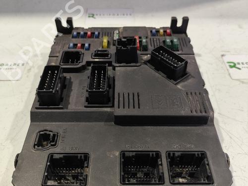Used Fuse box PEUGEOT PARTNER Box Body/MPV (5_, G_) [1996-2026]  31736404