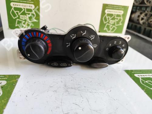 Commande Chauffage HYUNDAI COUPE II (GK) [2001-2012]  31729352