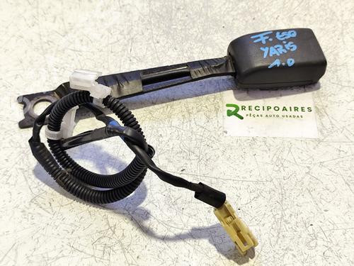 Used Front left seatbelt TOYOTA YARIS (_P9_) [2005-2014]  31743288