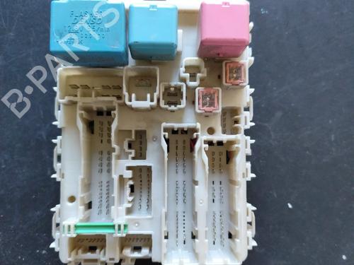 Used Fuse box Fuse box TOYOTA YARIS (_P9_) [2005-2014] 31727835 31727835
