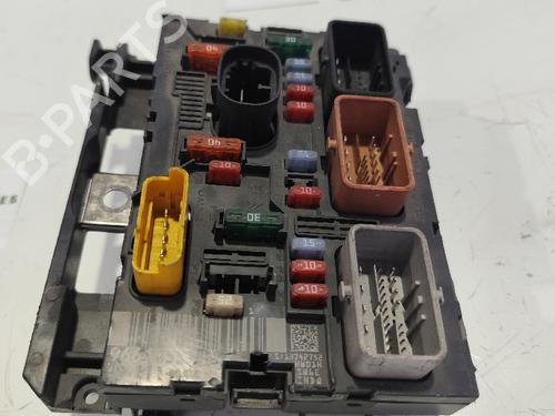 Used Fuse box PEUGEOT 307 (3A/C) [2000-2012]  31738236