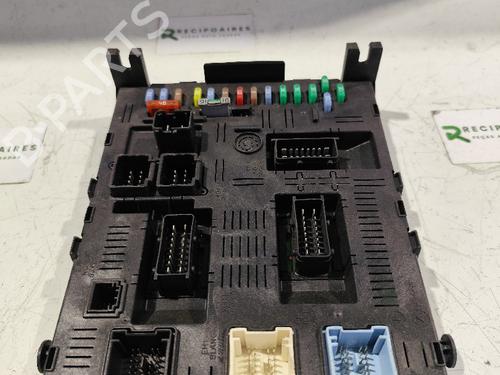 Used Fuse box Fuse box PEUGEOT 307 (3A/C) [2000-2012] 31736407 31736407