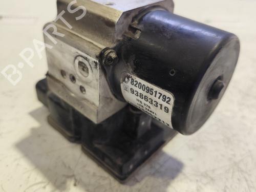 Used ABS pump OPEL VIVARO A Bus (X83) [2001-2015]  31740199