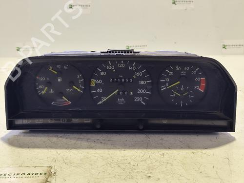 Used Instrument cluster MERCEDES-BENZ 190 (W201) [1982-1993]  31727095