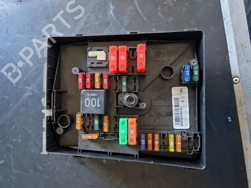 Fuse box VW GOLF V Variant (1K5) | BP31727764E1