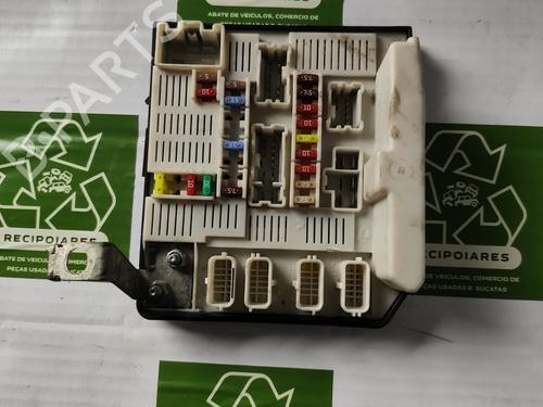 Used Fuse box RENAULT SCÉNIC II (JM0/1_) [2003-2010]  31728238