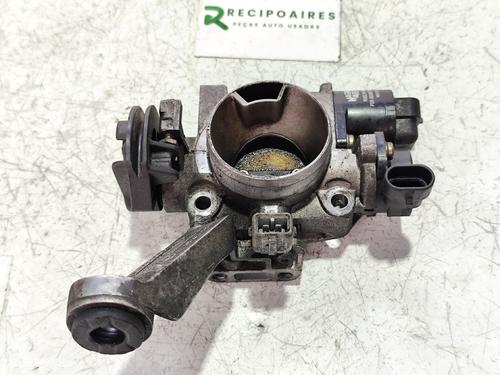Used Throttle body RENAULT CLIO I (B/C57_, 5/357_) [1990-1999]  31744022