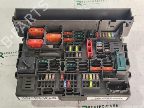 Sikringsdåse BMW 1 Coupe (E82) [2006-2013]  31732029